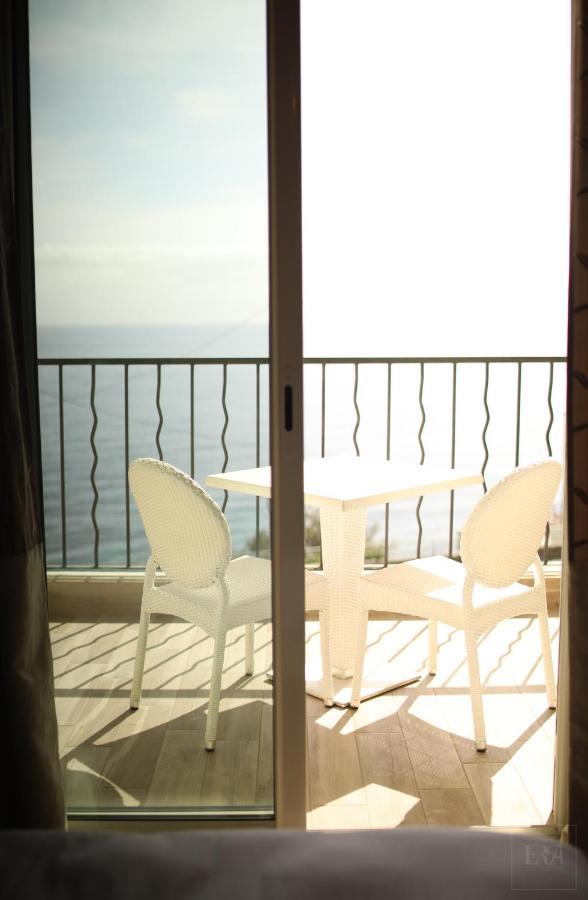 Hotel Calavita Rooftop & Spa San-Martino-di-Lota Ngoại thất bức ảnh