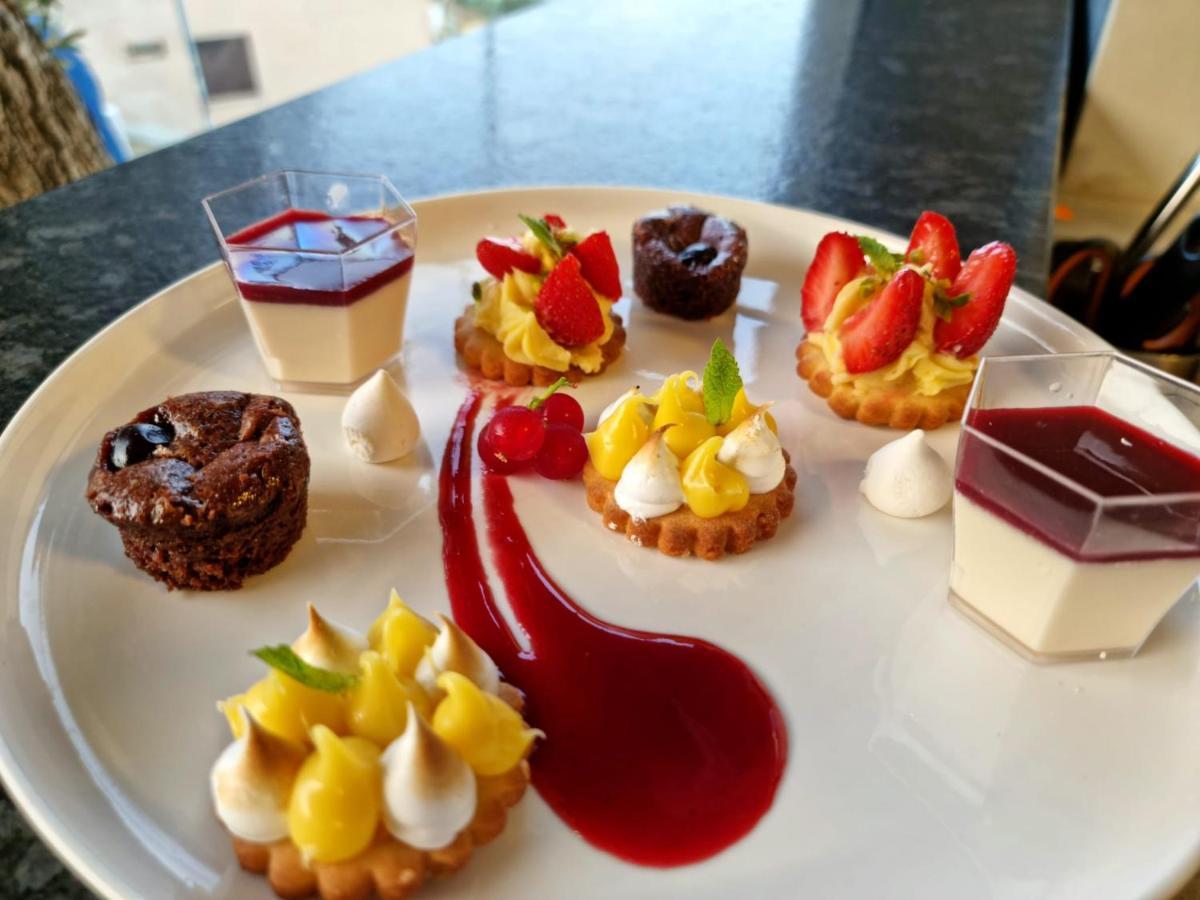 Hotel Calavita Rooftop & Spa San-Martino-di-Lota Ngoại thất bức ảnh