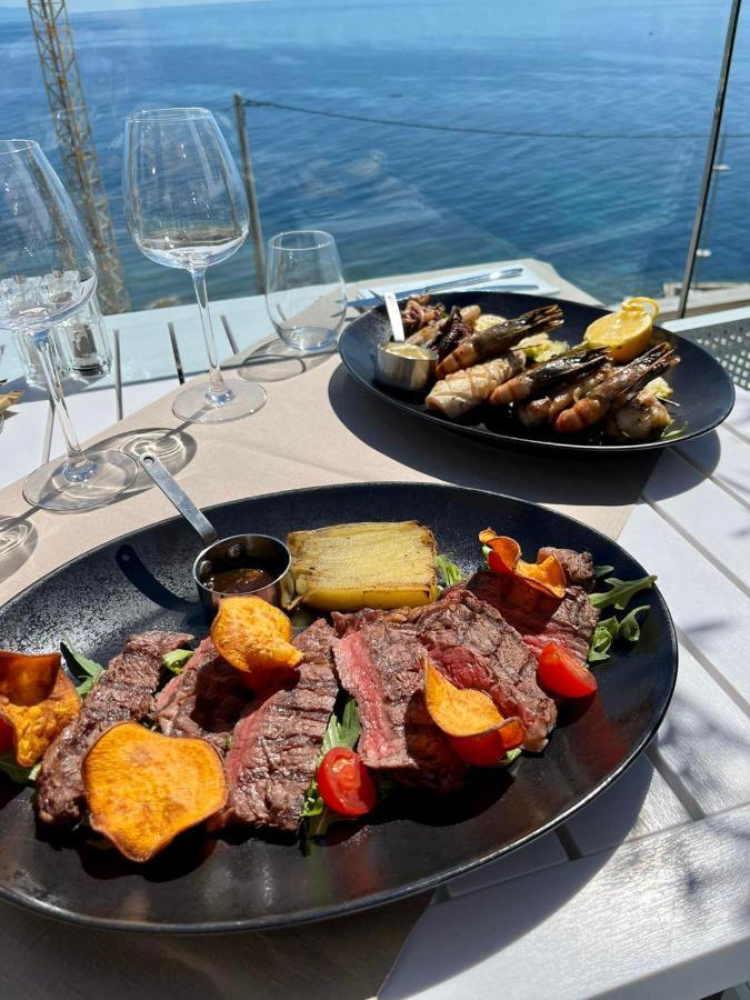 Hotel Calavita Rooftop & Spa San-Martino-di-Lota Ngoại thất bức ảnh