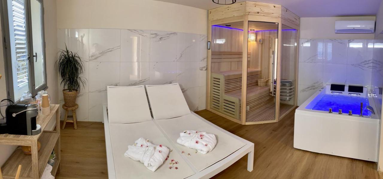 Hotel Calavita Rooftop & Spa San-Martino-di-Lota Ngoại thất bức ảnh